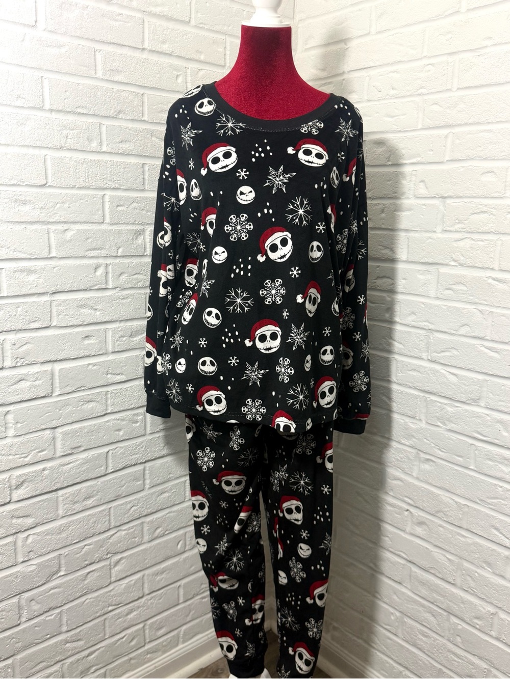 The Nightmare Before Christmas Grey & White Sweater Womens XL